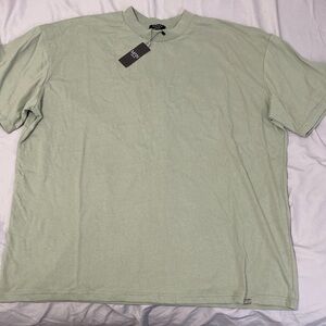 NEW L Oversized T-shirt